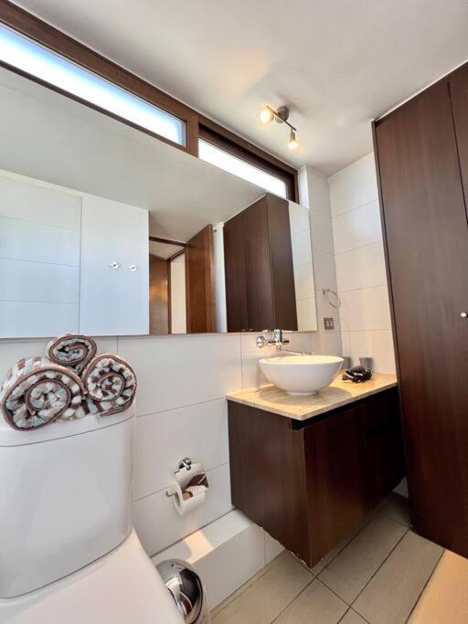 Lindo Y Equipado Depto De 1d/1b En Metro Manquehue Apartment